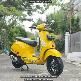 DIJUAL VESPA SPRINT S 150 IGET ABS LED THN 2020 PERFECT CONDITION