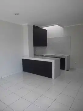Rumah  cakep siap huni sudah ada canopy di Dayana Summarecon