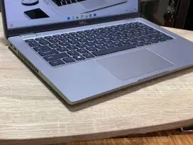 Laptop Second Desain Grafis Dell Latitude 5320 Silver RAM 32GB