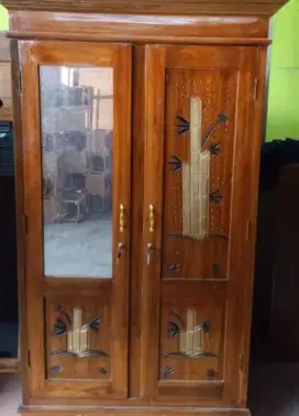 lemari kayu jati