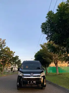 Hiace Premio luxury baze 2022