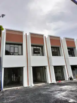 Ruko Mewah Siap Huni - di Jl. Batu Ampar, Condet - Jakarta Timur