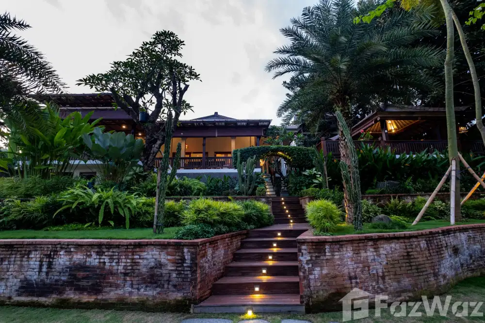 6 Bedroom Villa for sale in Berawa, Bali