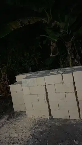Batu kumbung pondasi