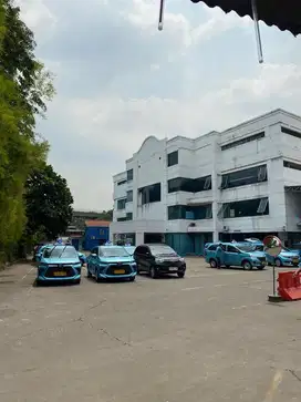 DIBUTUHKAN SEGERA DRIVER TAKSI BLUE BIRD
