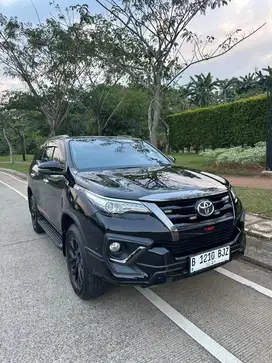 Toyota Fortuner TRD Sportivo 2.4 VRZ Diesel 2GD not VNT