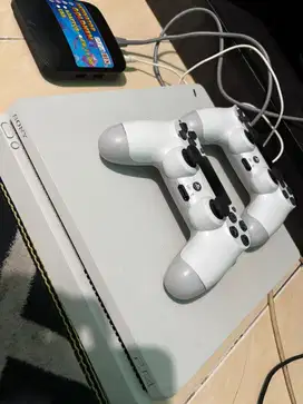 Dijual ps 4 slim 1tb