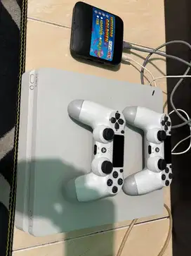 Dijual ps 4 slim 1tb