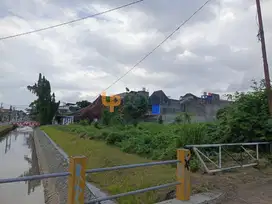 TANAH LUAS, LOKASI PREMIUM DI AREA SETURAN, DEPOK, SLEMAN