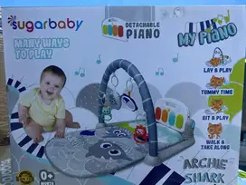 Piano bayi baru