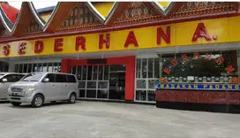 Di sewakan bangunan ex rumah makan di jalan utama Palmerah Jakbar