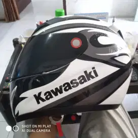 Helm KYT C4 Kawasaki