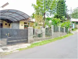 rumah di pasteur setra indah siap huni dekat ke tol