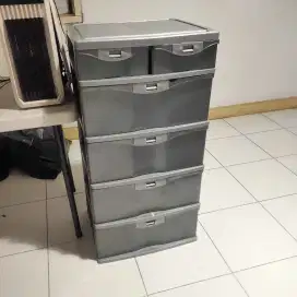 Lemari plastik lionstar bekas