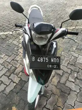 Mio J putih yamaha