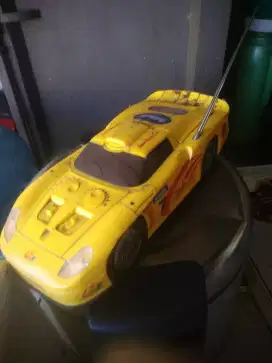 Radio tape bentuk mobil
