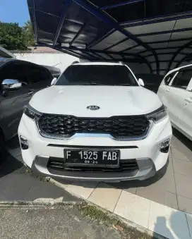 Kia sonet 1.5 premier Sunroof AT