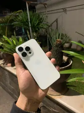 iphone 14pro 128gb white