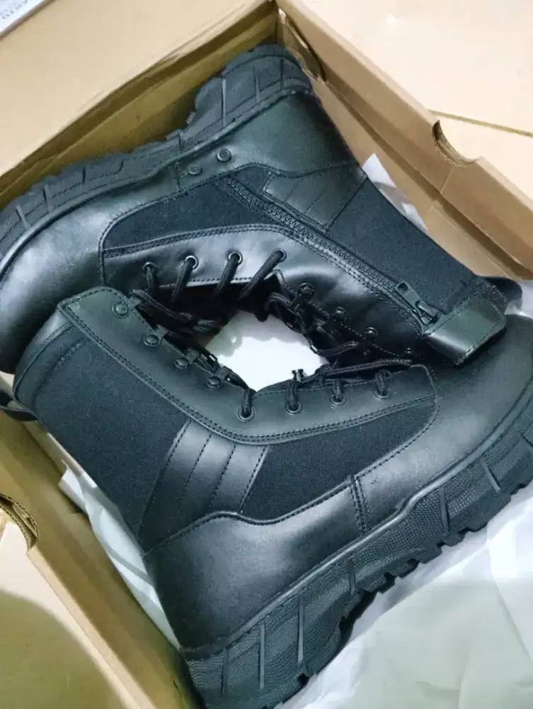 Dijual cepat sepatu pdl jatah polri