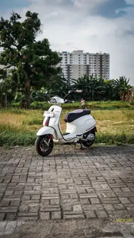 VESPA SPRINT LIMITED CARBON 2019