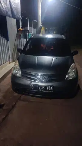 Nissan Grand livina 2011 Bensin