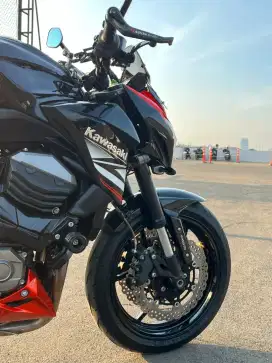 Kawasaki Z 800 TH : 2014