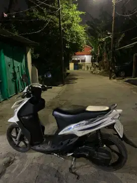 Mionsporty putih