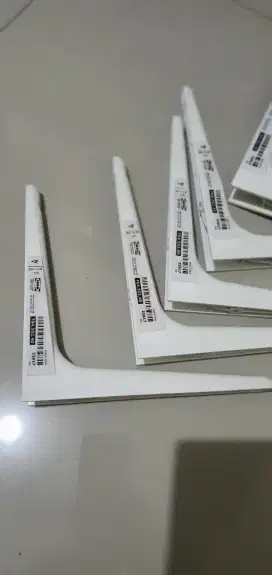 JUAL CEPAT - BRAKET SIKU IKEA