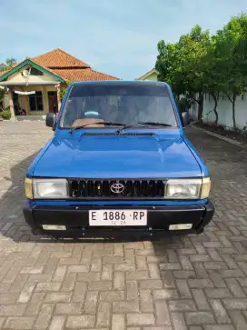 Toyota kijang super long 1992
