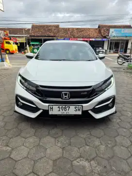 Civic hatchback rs matic tahun 2021