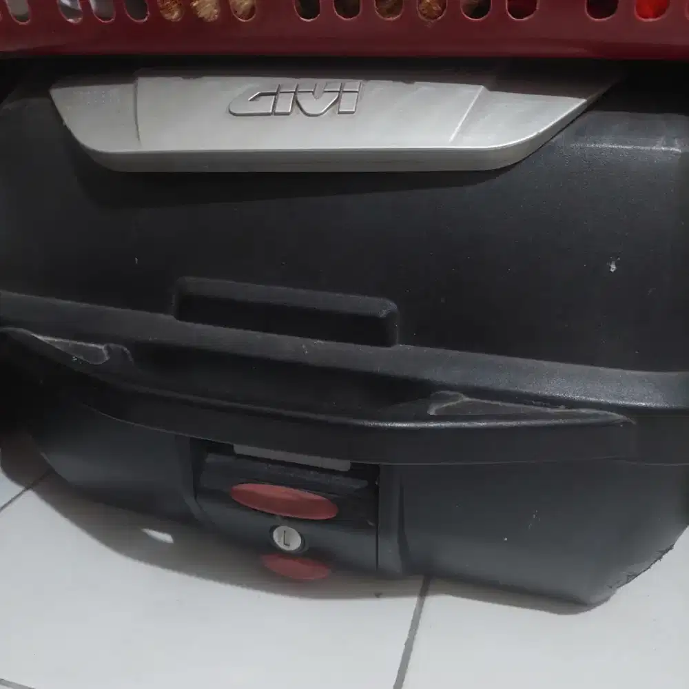 Box motor touring