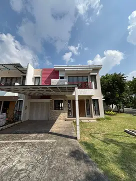 Rumah Mewah di Greenlake City, Siap Huni dengan Harga Terjangkau