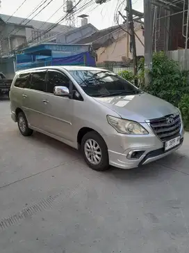 Toyota Innova V Diesel 2014