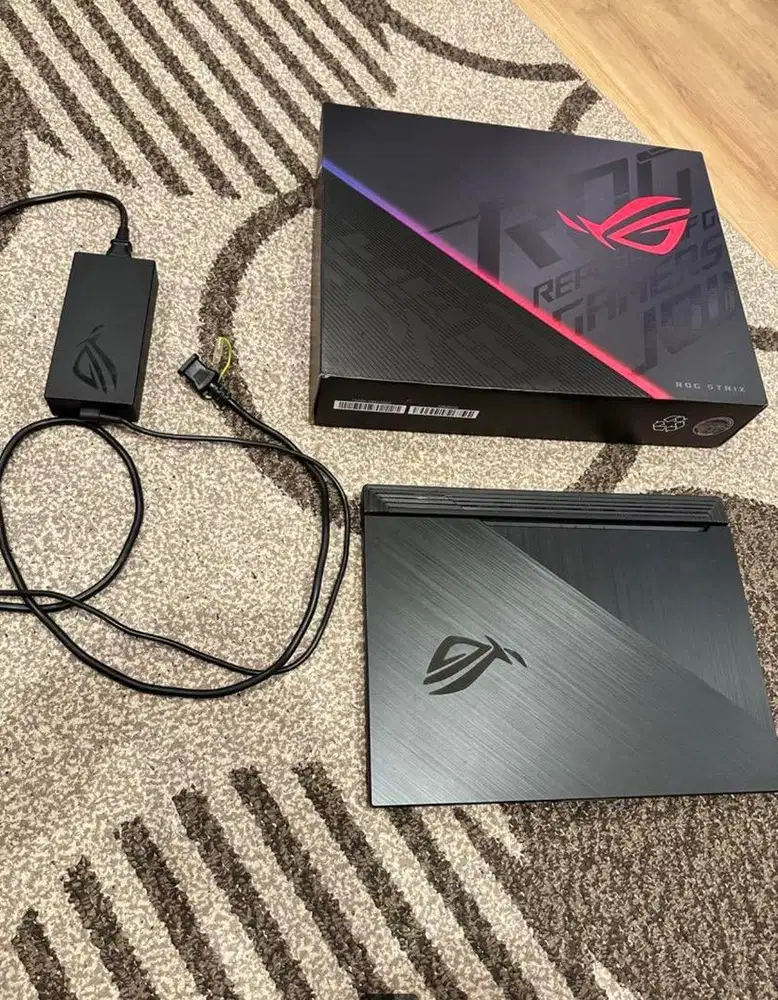 Laptop Gaming ROG STRIX G712LV
