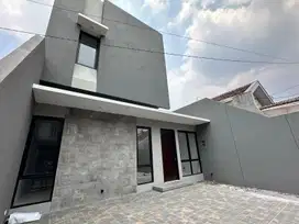 Rumah Baru 2 Lantai Siap Huni di Area Kembar BKR Bandung