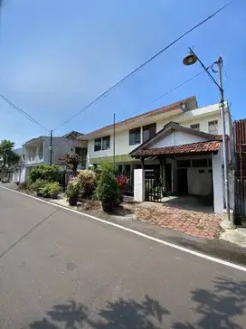 Dijual Rumah Induk & Rumah Kos di Jl. Candi - candi, Lowokwaru Malang