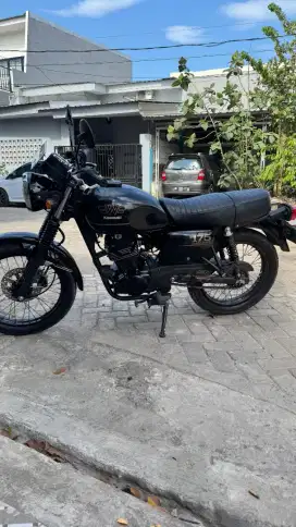 Kawasaki w175 msh sperti baru