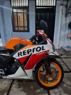 DIJUAL CBR 150R REPSOL K45A LOKAL MULUS