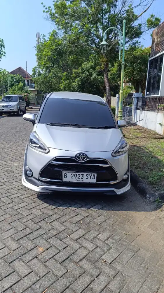 Jual Toyota Sienta Q 2018. Matic. Mesin bagus.