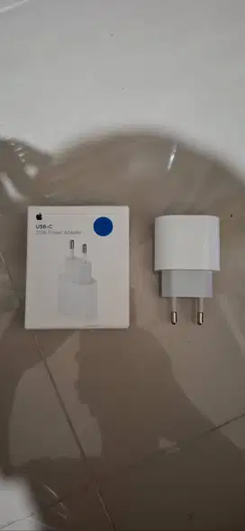 Apple USB-C Power Adapter Charger 20W