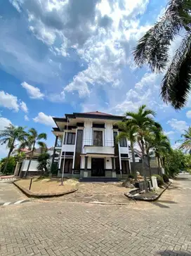 Dijual Rumah Hook Mewah di Perum Bukit Cemara Tujuh, Singosari Malang