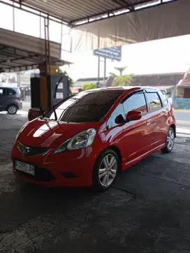 Jazz RS Matic Thn 2009 Warna Merah (favorite)