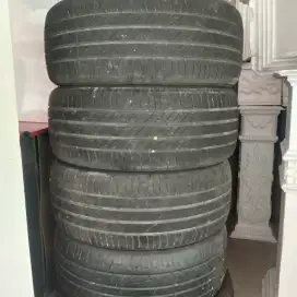 Ban Michelin 225 50 R17