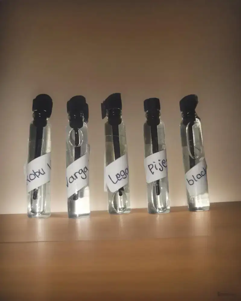 Sempel parfume aroma brand sendiri