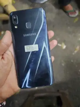 Samsung A30 4/64 hp casan normal