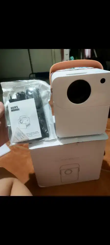 Dijual projector smart tv android