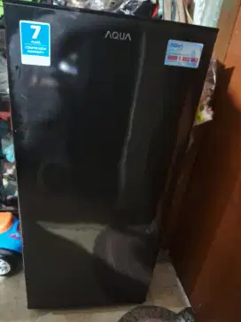 Kulkas Aqua 1 pintu AQRD181DS