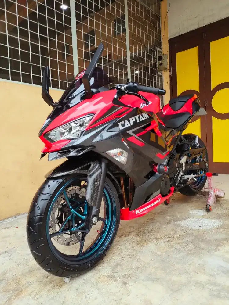 Kawasaki Ninja250 / Ninja250 Fi ABS SE KIPASS 2020, Red Premium, Mulus