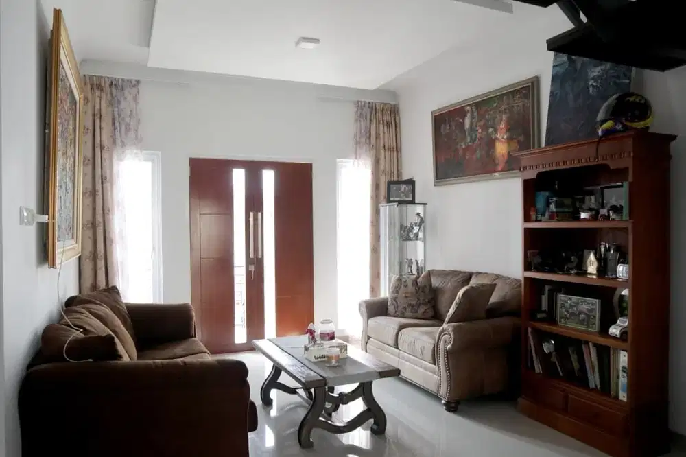 Rumah Dijual Di Lembang Bandung Barat 2 Lantai 5 Kamar Tidur Mewah Cantik Siap Huni Type 222/184 - 3