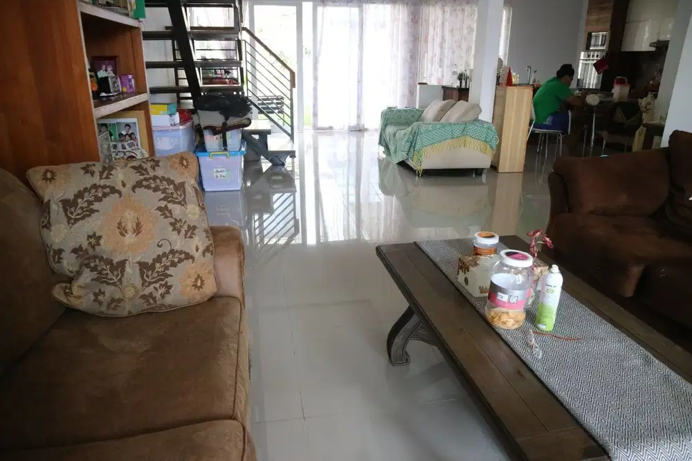 Rumah Dijual Di Lembang Bandung Barat 2 Lantai 5 Kamar Tidur Mewah Cantik Siap Huni Type 222/184 - 7